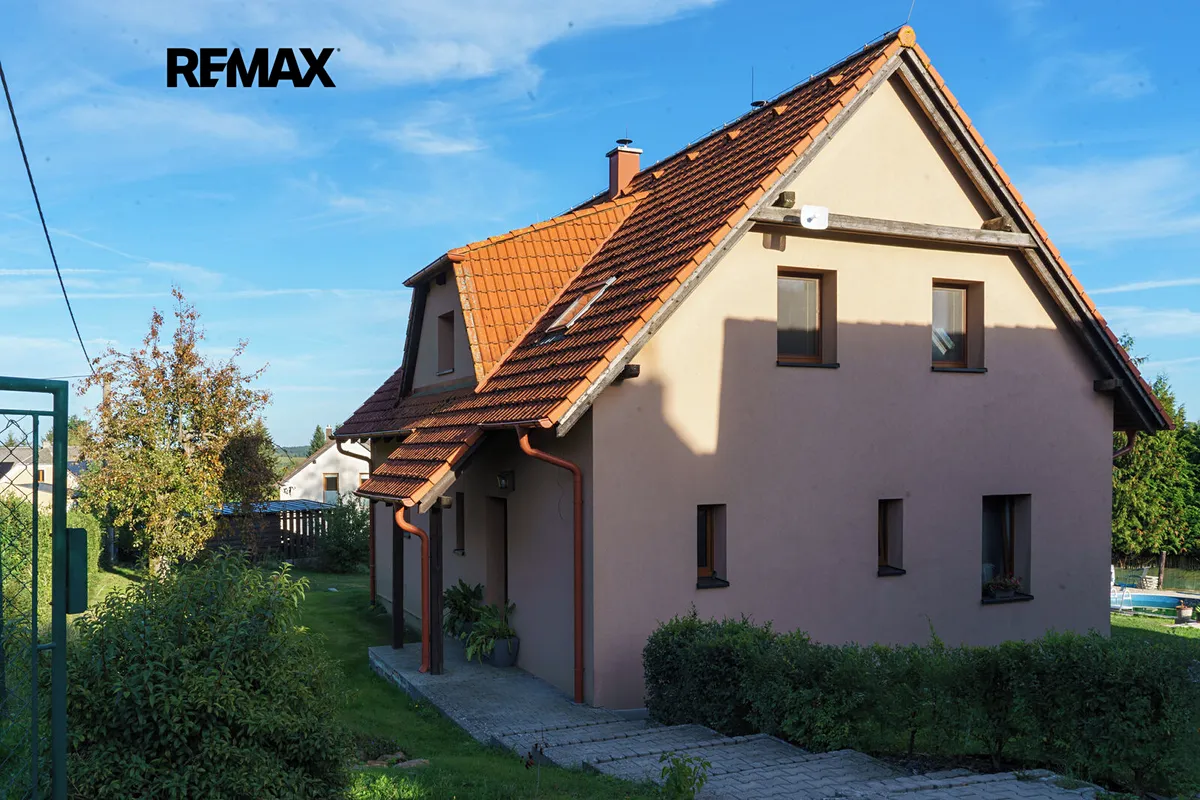 Prodej rodinného domu 164 m², pozemek 1451 m²